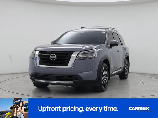 Gray 2025 Nissan Pathfinder Platinum
