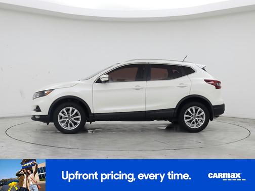 White 2022 Nissan Rogue Sport SV