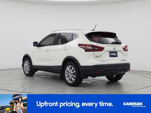 White 2022 Nissan Rogue Sport SV