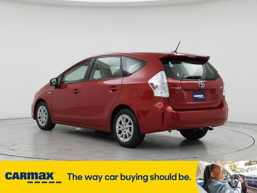 2014 Toyota Prius v Five
