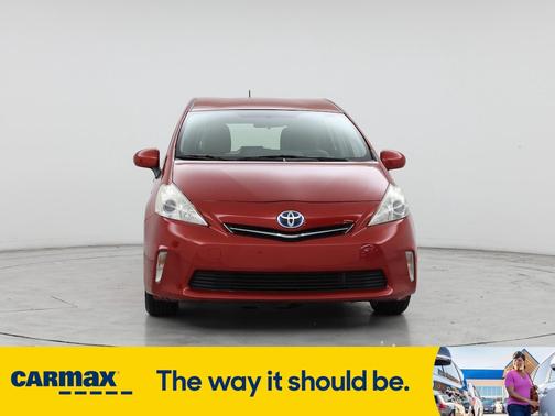 2014 Toyota Prius v Five