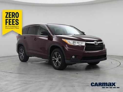 Red 2016 Toyota Highlander XLE