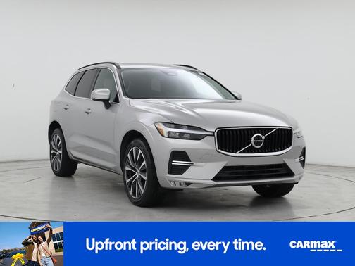 2022 Volvo XC60 B5 Momentum