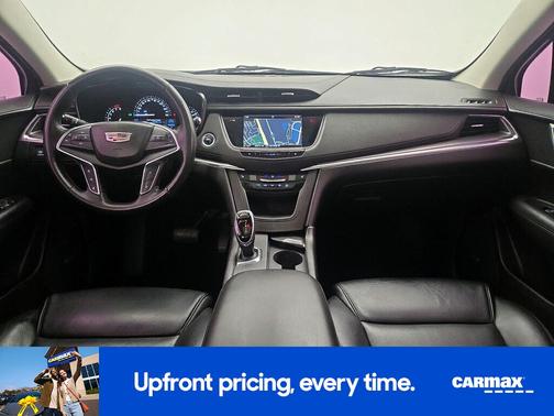 Black 2018 Cadillac XT5 Luxury