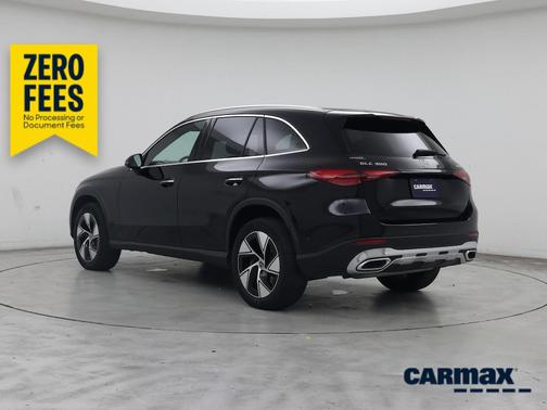 Black 2024 Mercedes-Benz GLC 300