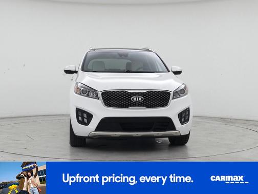 White 2017 Kia Sorento Limited