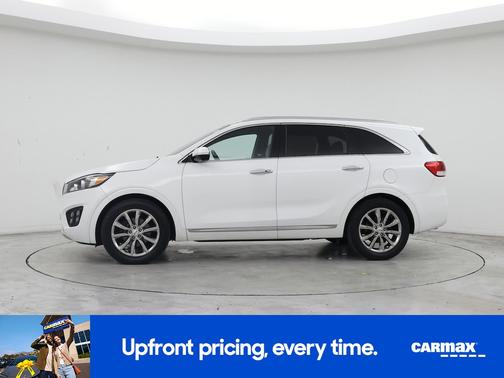 White 2017 Kia Sorento Limited