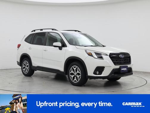 White 2023 Subaru Forester Premium
