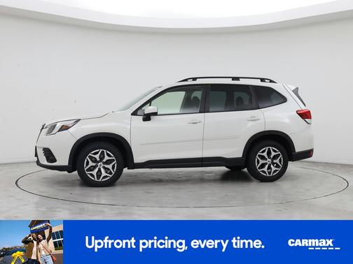 White 2023 Subaru Forester Premium