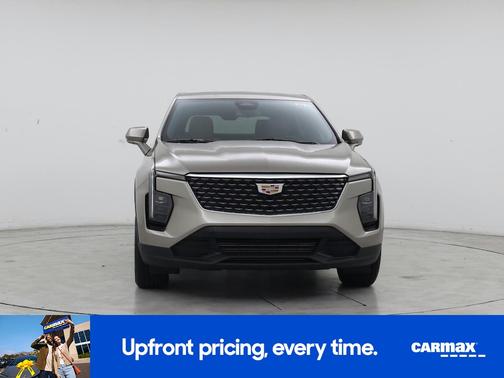Gold 2024 Cadillac XT4 Luxury