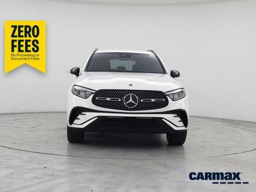 White 2024 Mercedes-Benz GLC 300