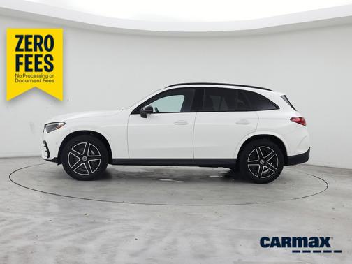White 2024 Mercedes-Benz GLC 300
