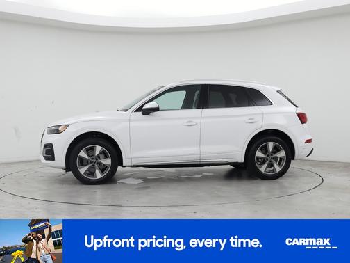 White 2024 Audi Q5 Premium Plus
