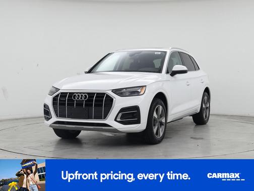 White 2024 Audi Q5 Premium Plus