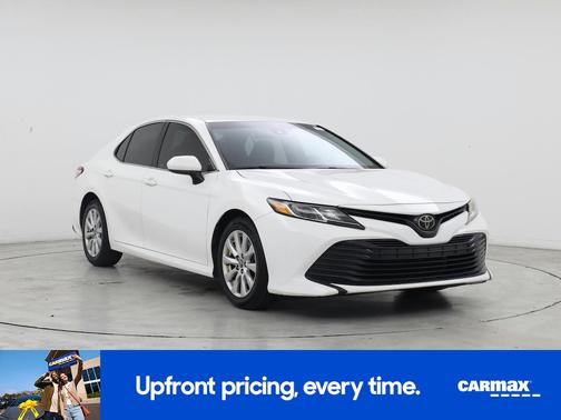 White 2018 Toyota Camry LE