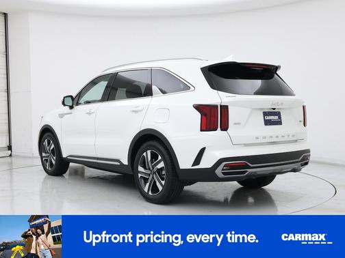 White 2022 Kia Sorento Plug-In Hybrid SX Prestige