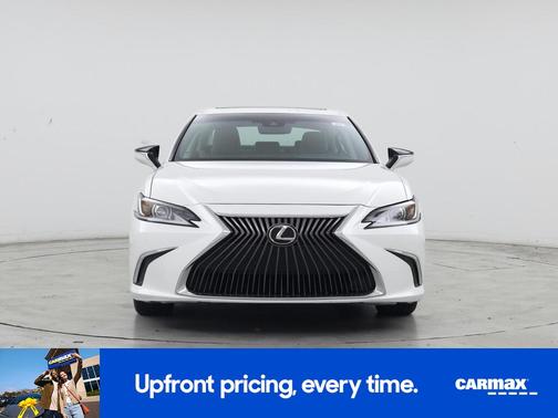 White 2019 Lexus ES 350