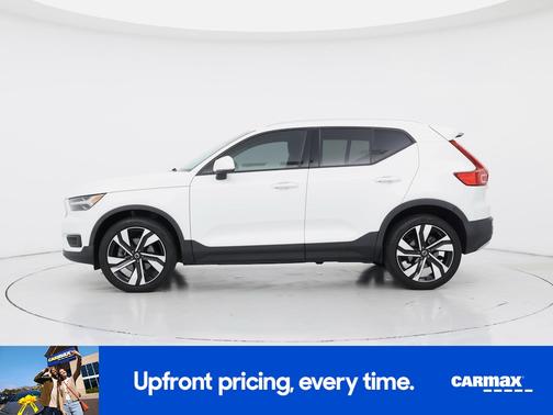 2021 Volvo XC40 T4 Momentum