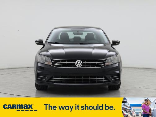 2017 Volkswagen Passat R-Line