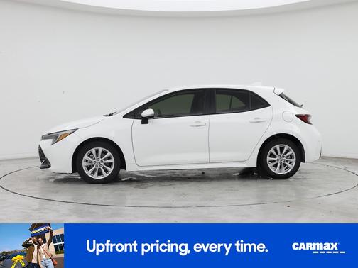 White 2025 Toyota Corolla Hatchback SE