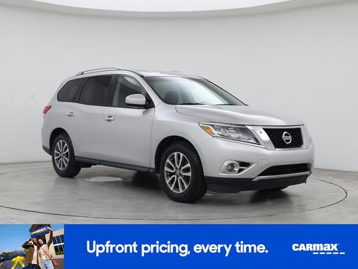 Silver 2016 Nissan Pathfinder SV