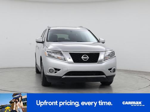 Silver 2016 Nissan Pathfinder SV