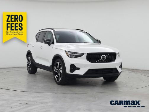 White 2023 Volvo XC40 B4 Plus Dark Theme
