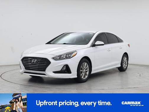 White 2018 Hyundai SONATA SE