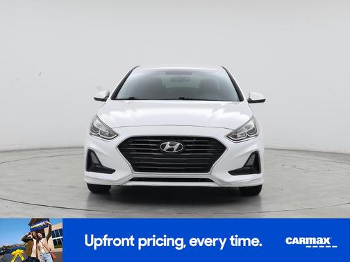 White 2018 Hyundai SONATA SE