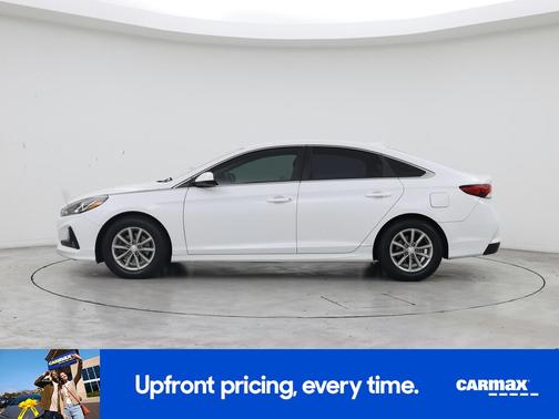 White 2018 Hyundai SONATA SE
