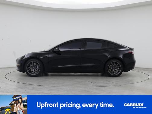 Black 2022 Tesla Model 3