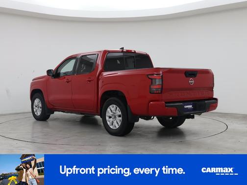 Red 2022 Nissan Frontier SV
