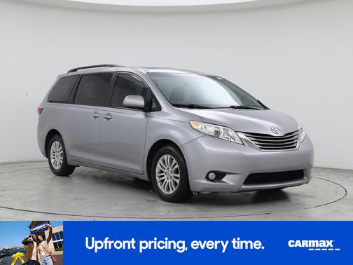 2017 Toyota Sienna XLE