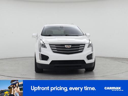 White 2017 Cadillac XT5 Luxury