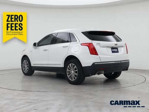 White 2017 Cadillac XT5 Luxury