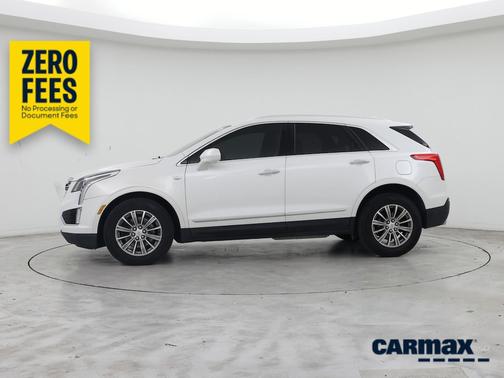 White 2017 Cadillac XT5 Luxury