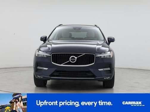 2022 Volvo XC60 B5 Momentum