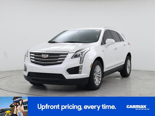White 2017 Cadillac XT5