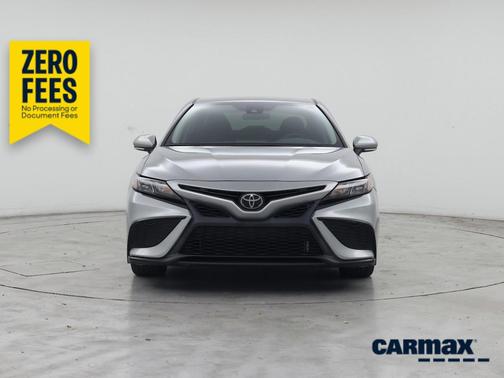 Silver 2023 Toyota Camry SE