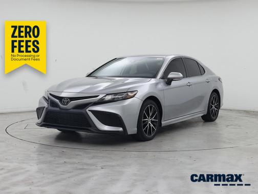 Silver 2023 Toyota Camry SE