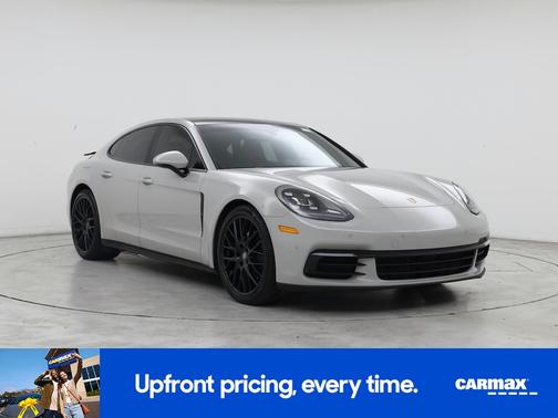 2018 Porsche Panamera 