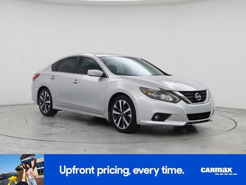 Silver 2016 Nissan Altima SR