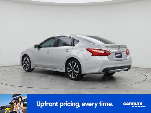 Silver 2016 Nissan Altima SR