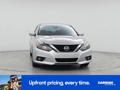 Silver 2016 Nissan Altima SR