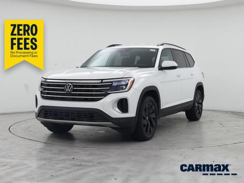 White 2024 Volkswagen Atlas SE w/Tech