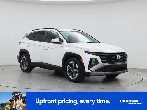 White 2025 Hyundai TUCSON SEL Convenience