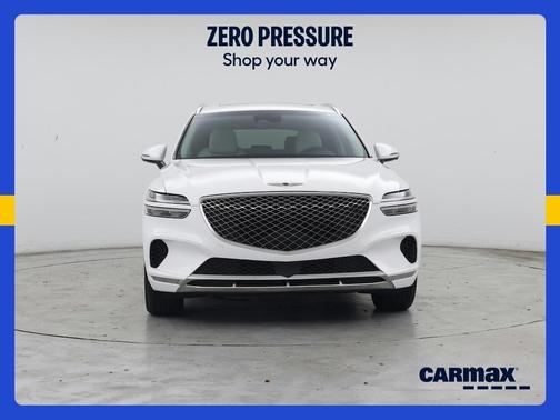 White 2023 Genesis GV70