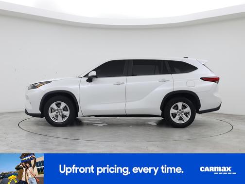 White 2023 Toyota Highlander L