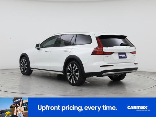 2026 Volvo V60 Cross Country B5 Ultra