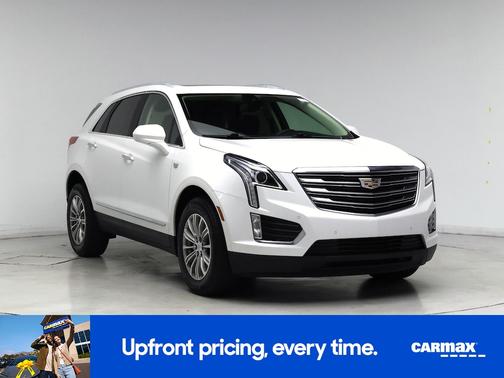 White 2018 Cadillac XT5 Luxury